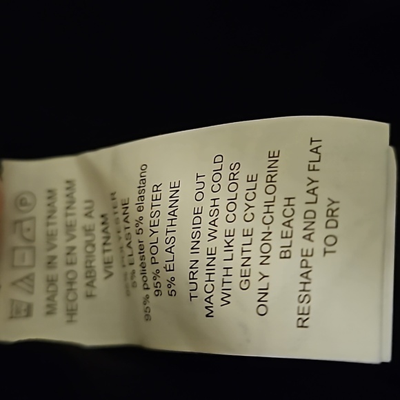 Michael Kors blouse NWT sz.M NWT with gold zipper - Picture 9 of 9